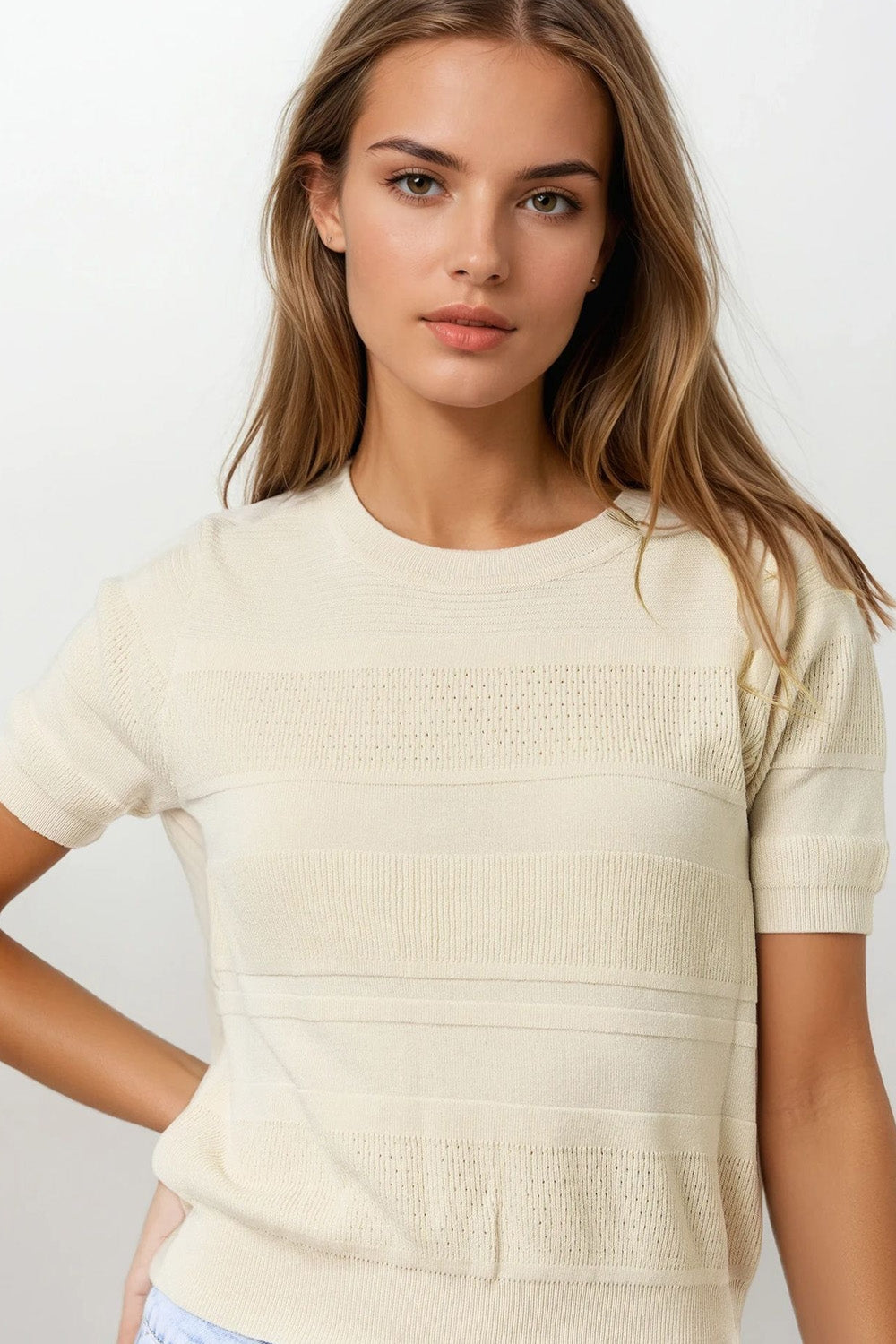 Q2 Maglia a righe testurizzate in beige