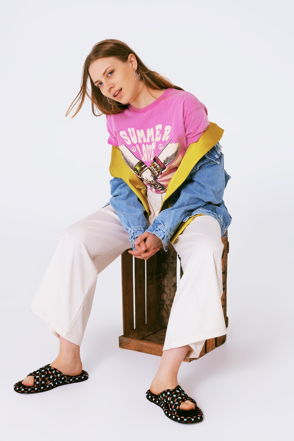 Q2 Maglietta grafica con il testo Summer Love in rosa