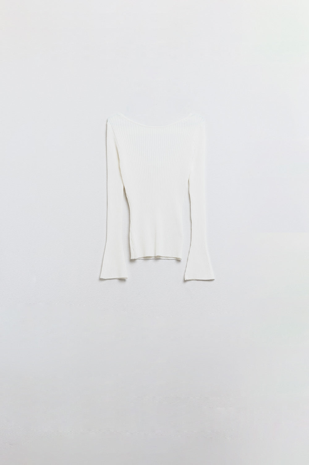 Q2 maglione a coste bianco aperto sul retro