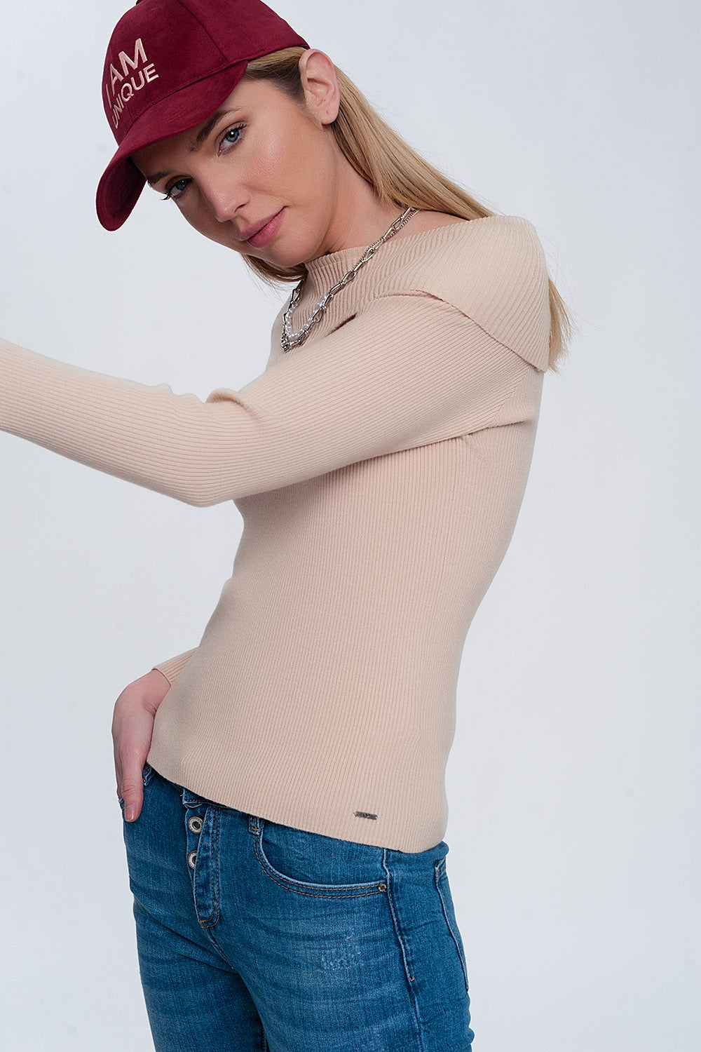 Maglione a coste larghe con scollo Bardot beige