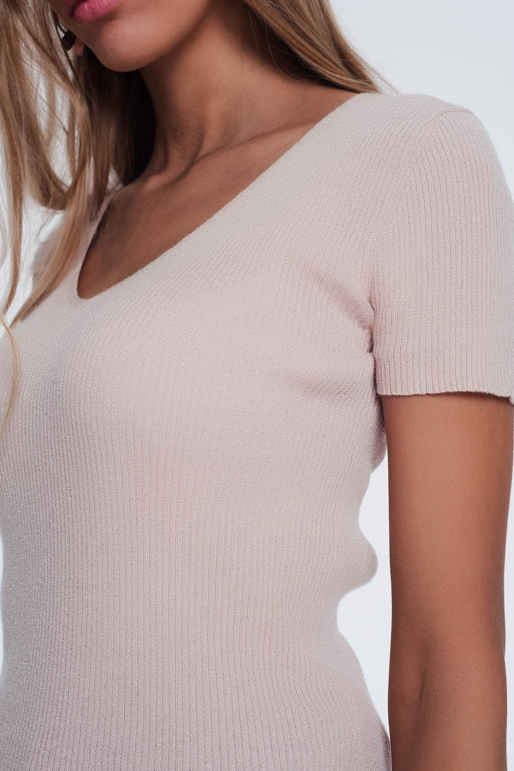 Maglione a costine a maniche corte con scollo a v rosa