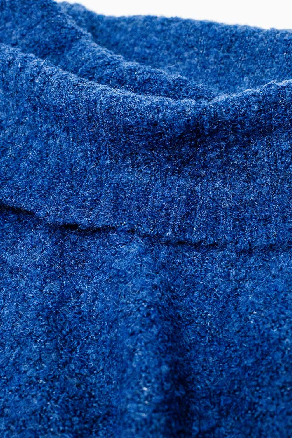 maglione a maglia con scollo a barca in blu
