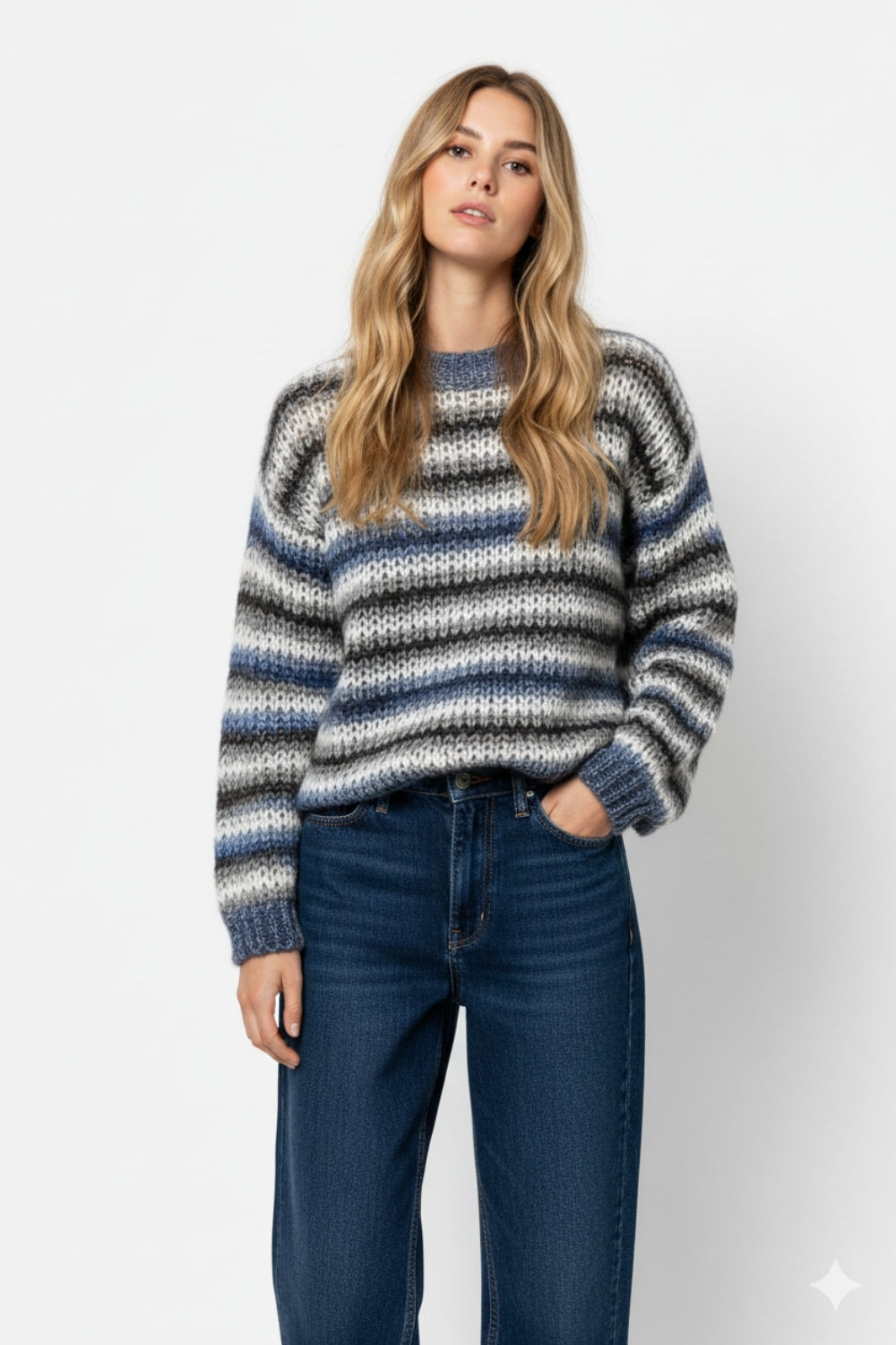 Maglione a maglia grossa con disegno marmorizzato in blu