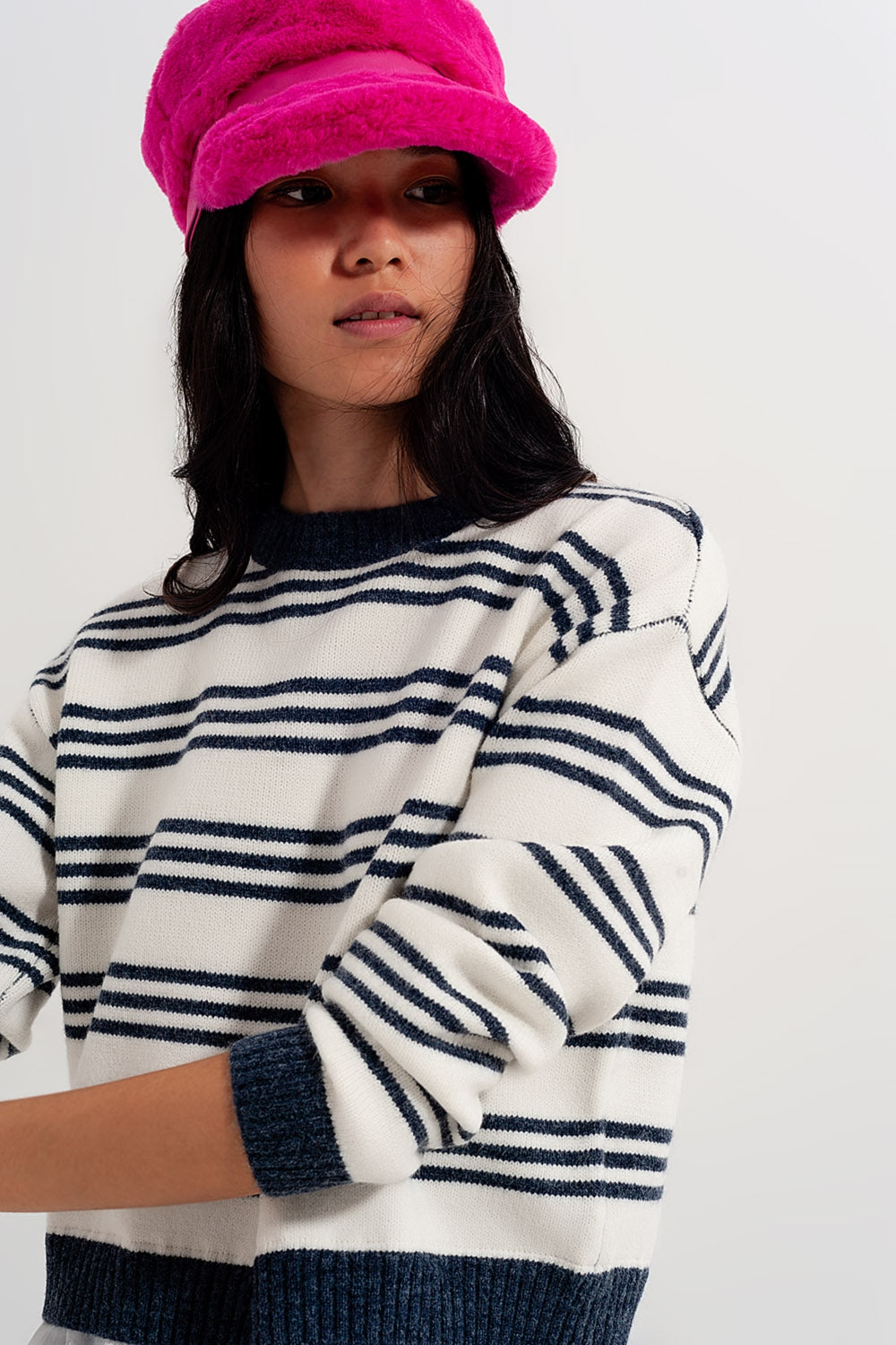 Maglione a maniche lunghe bianco a righe blu