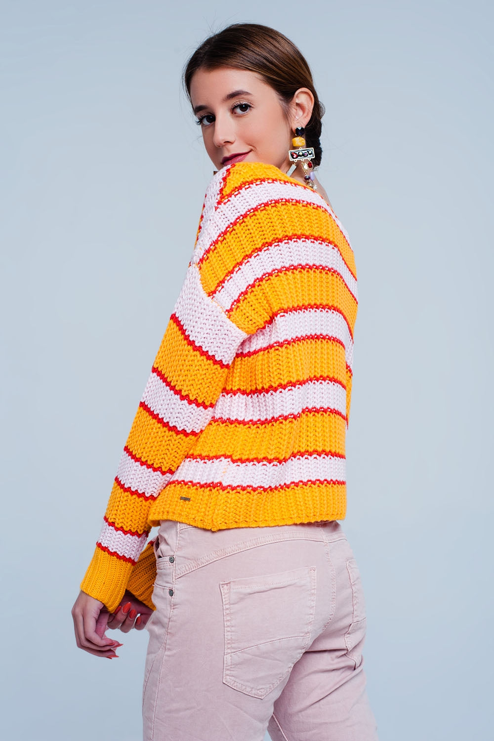 Maglione a righe colour block arancia e rosa