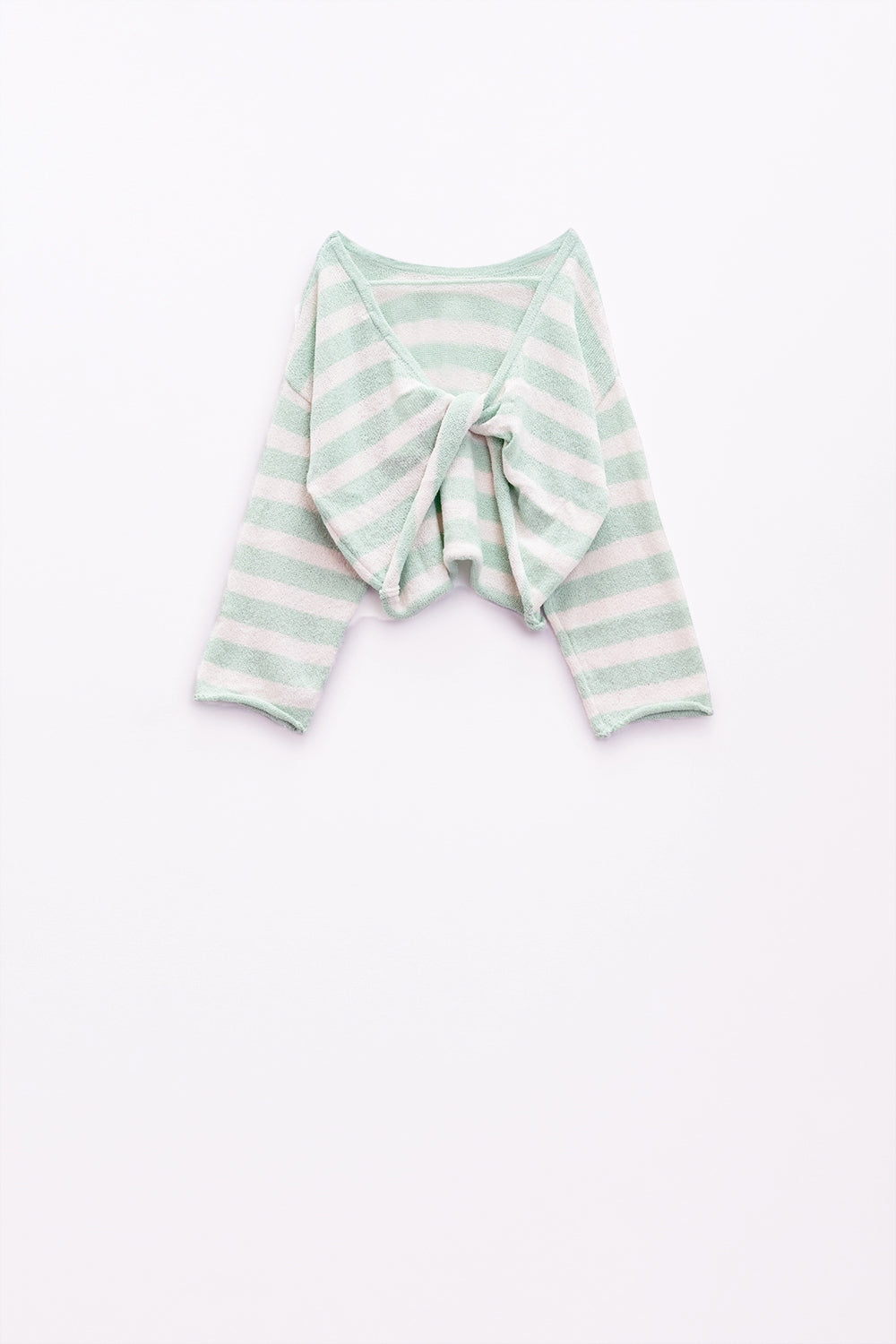 Maglione a righe con dettaglio nodo sul retro