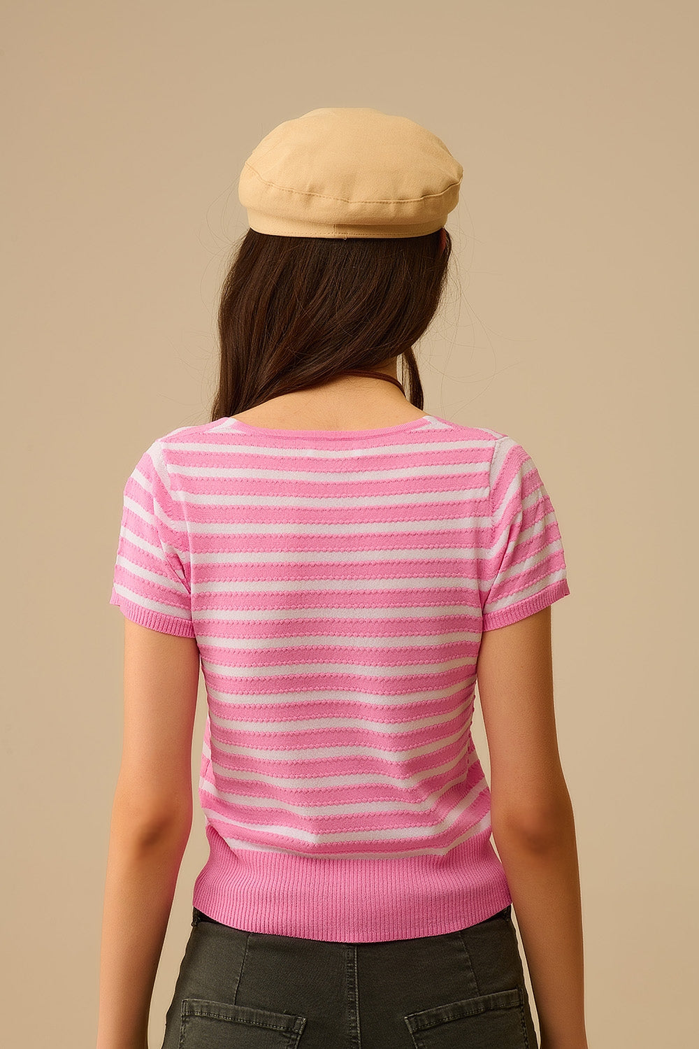 Maglione a righe con scollo quadrato in rosa e bianco