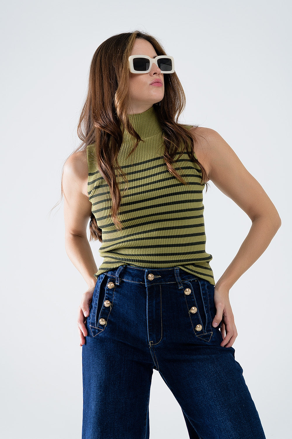 Maglione a righe con tartaruga verde oliva
