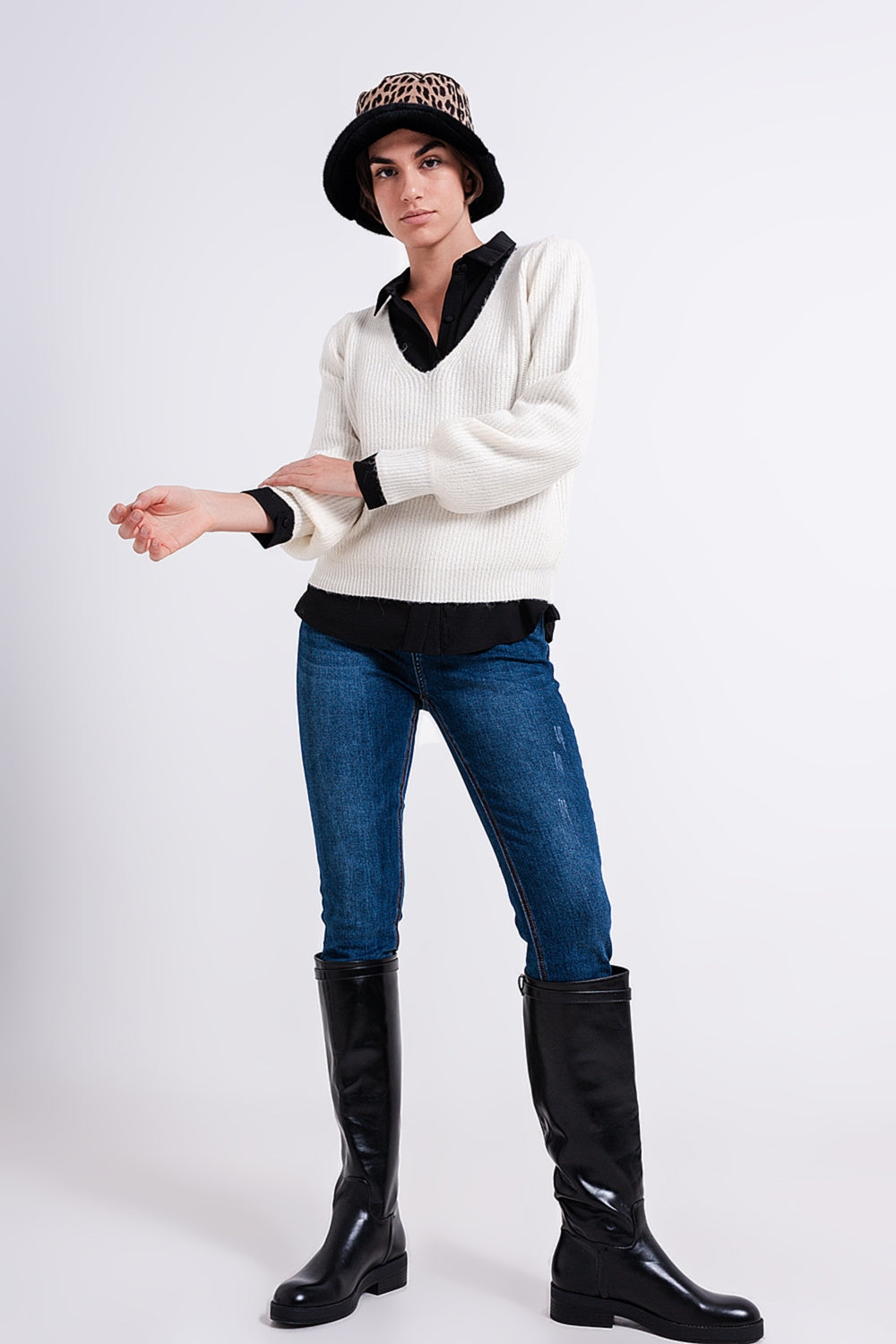 Maglione a V bianco sporco