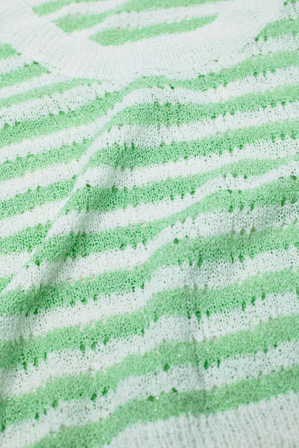 Maglione aperto a maglia cropped a righe senza maniche in verde e bianco