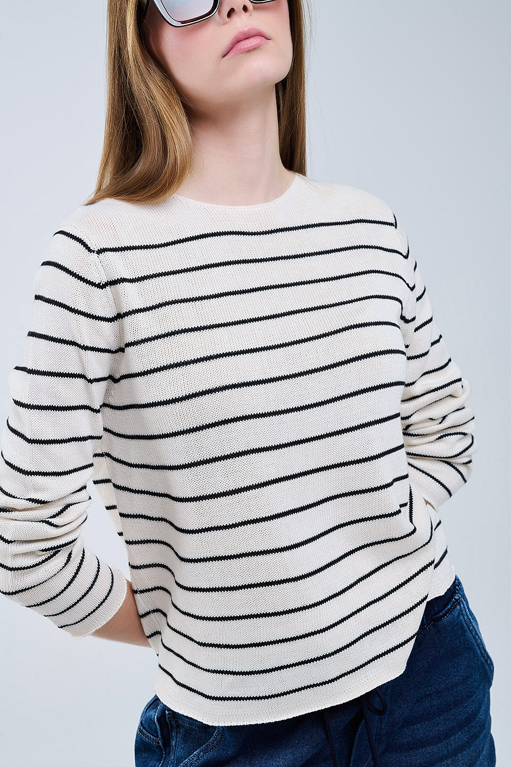 Q2 maglione beige a righe in maglia fine