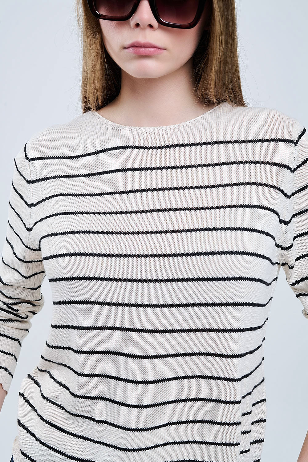 maglione beige a righe in maglia fine