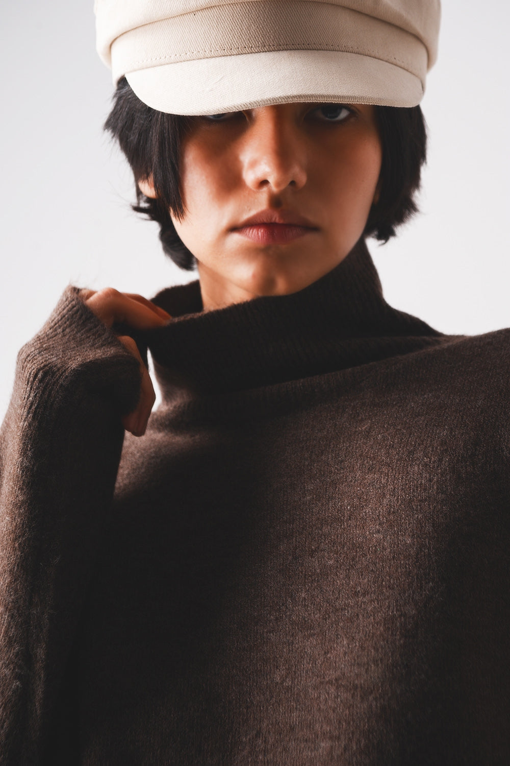 Maglione collo alto morbidissimo marrone