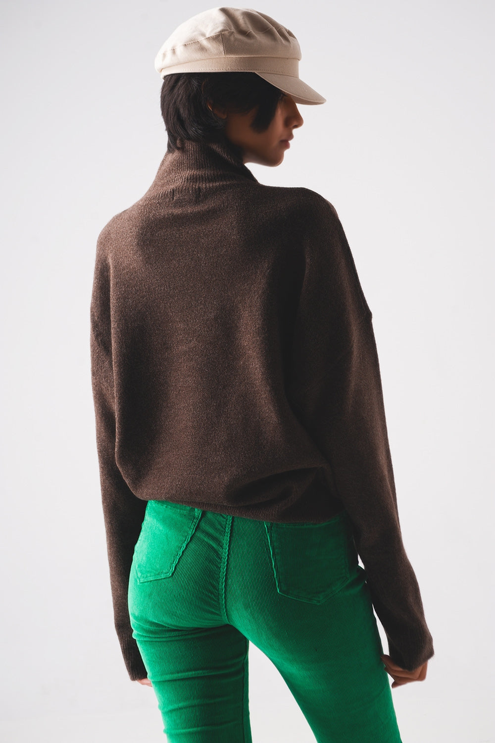 Maglione collo alto morbidissimo marrone