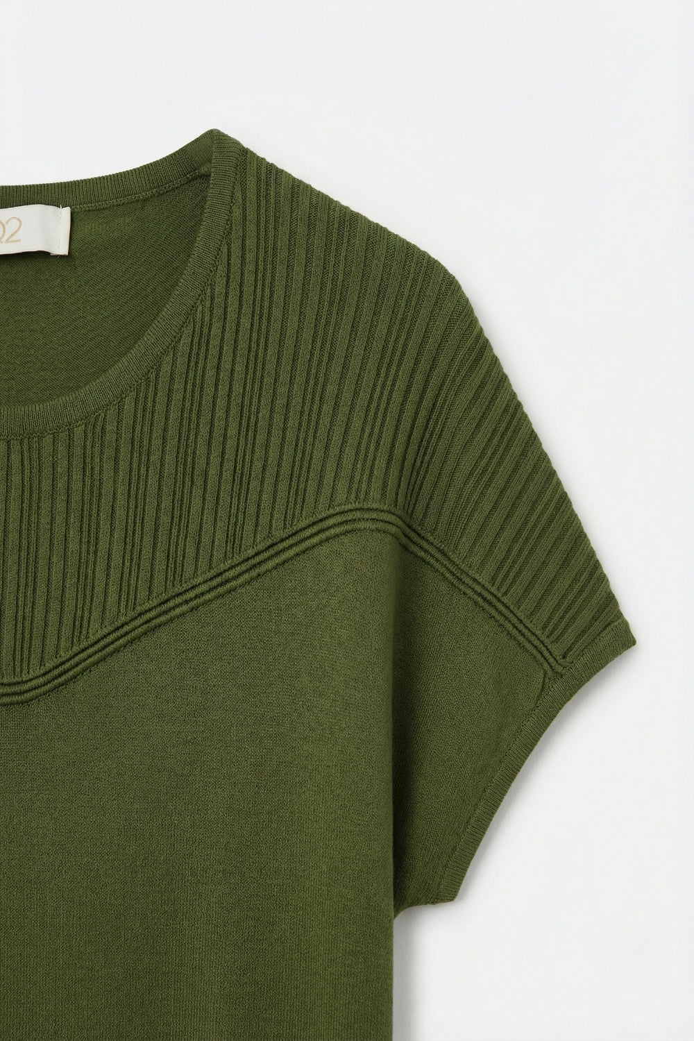 Maglione con maniche a cappuccio in maglia verde oliva con dettaglio a coste