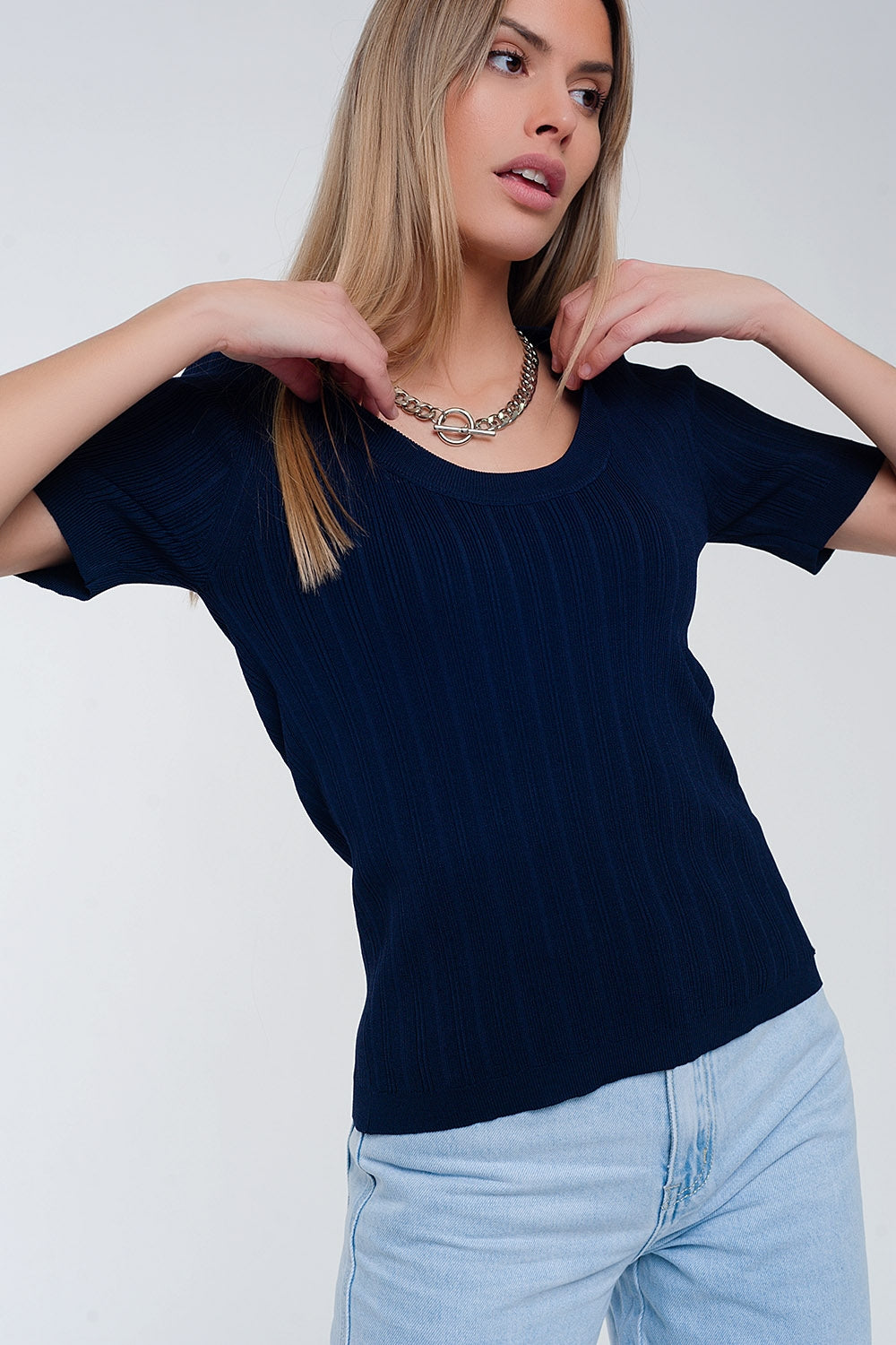 Maglione con scollo rotondo a maniche corte blu navy
