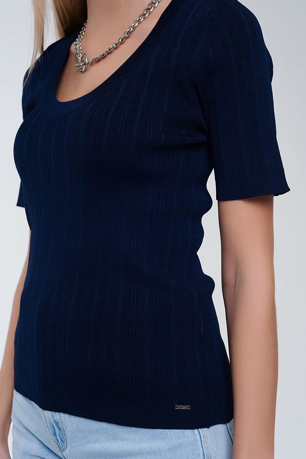 Maglione con scollo rotondo a maniche corte blu navy