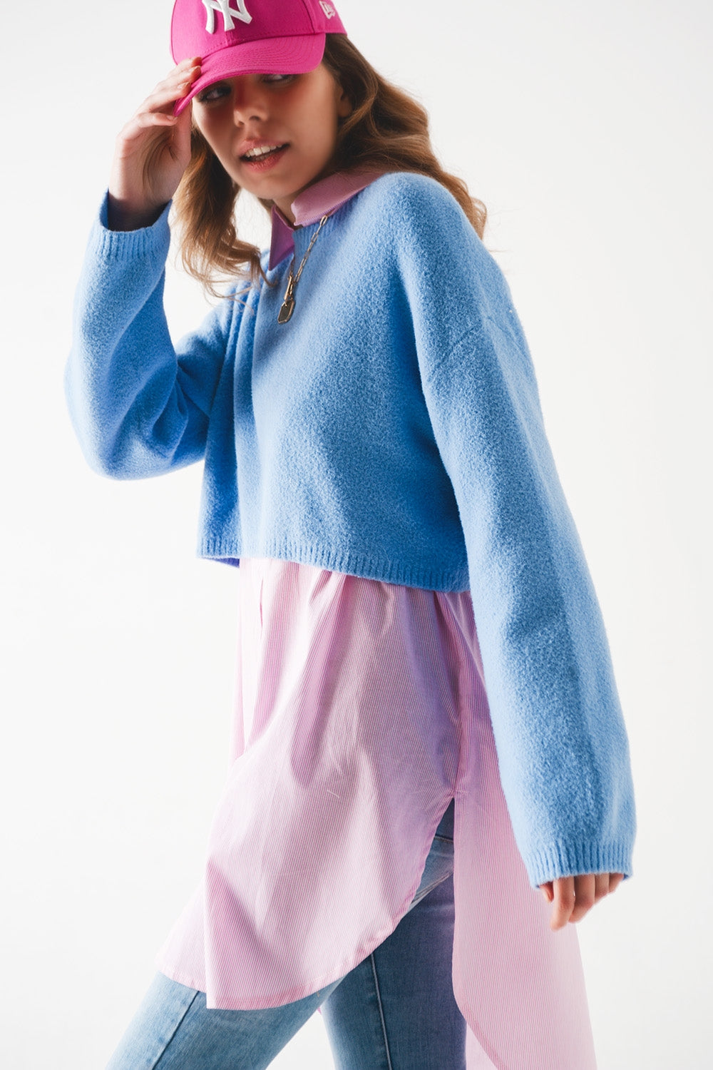 Maglione corto color azzurro in maglia soffice