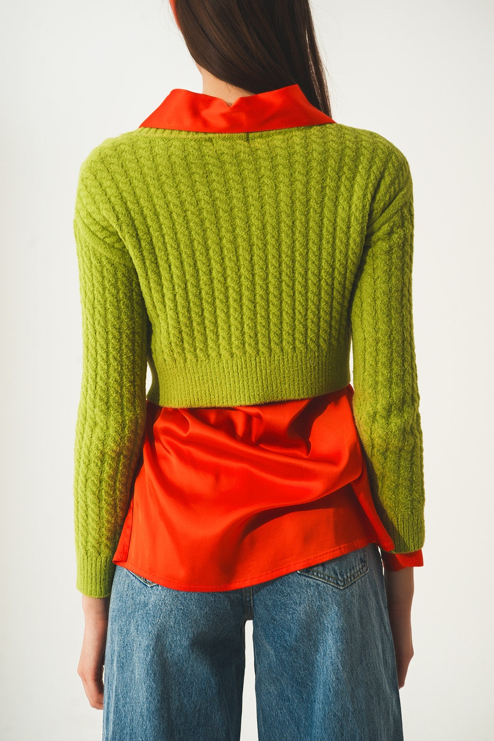 Maglione corto verde lime con motivo a trecce