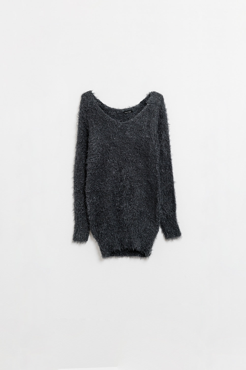 Q2 Maglione di pelliccia extra morbido in nero