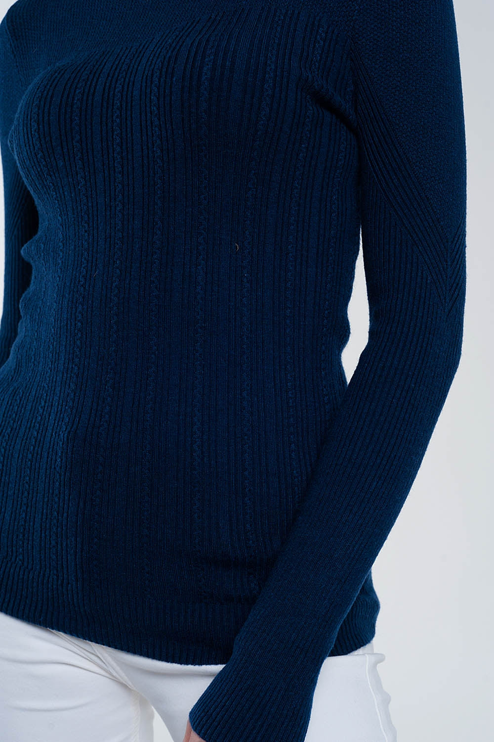 Maglione girocollo a coste color marina