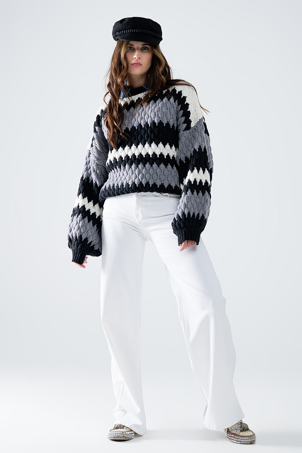 maglione grigio oversize a righe zig zag