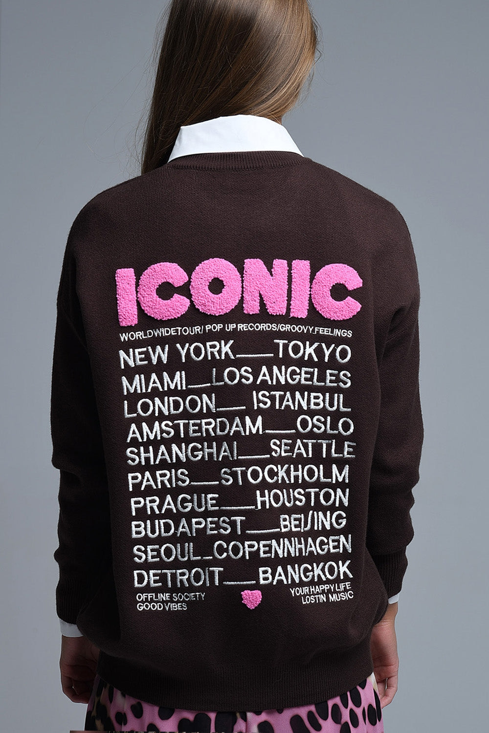Maglione ICONIC ricamato con stampa posteriore Global Tour