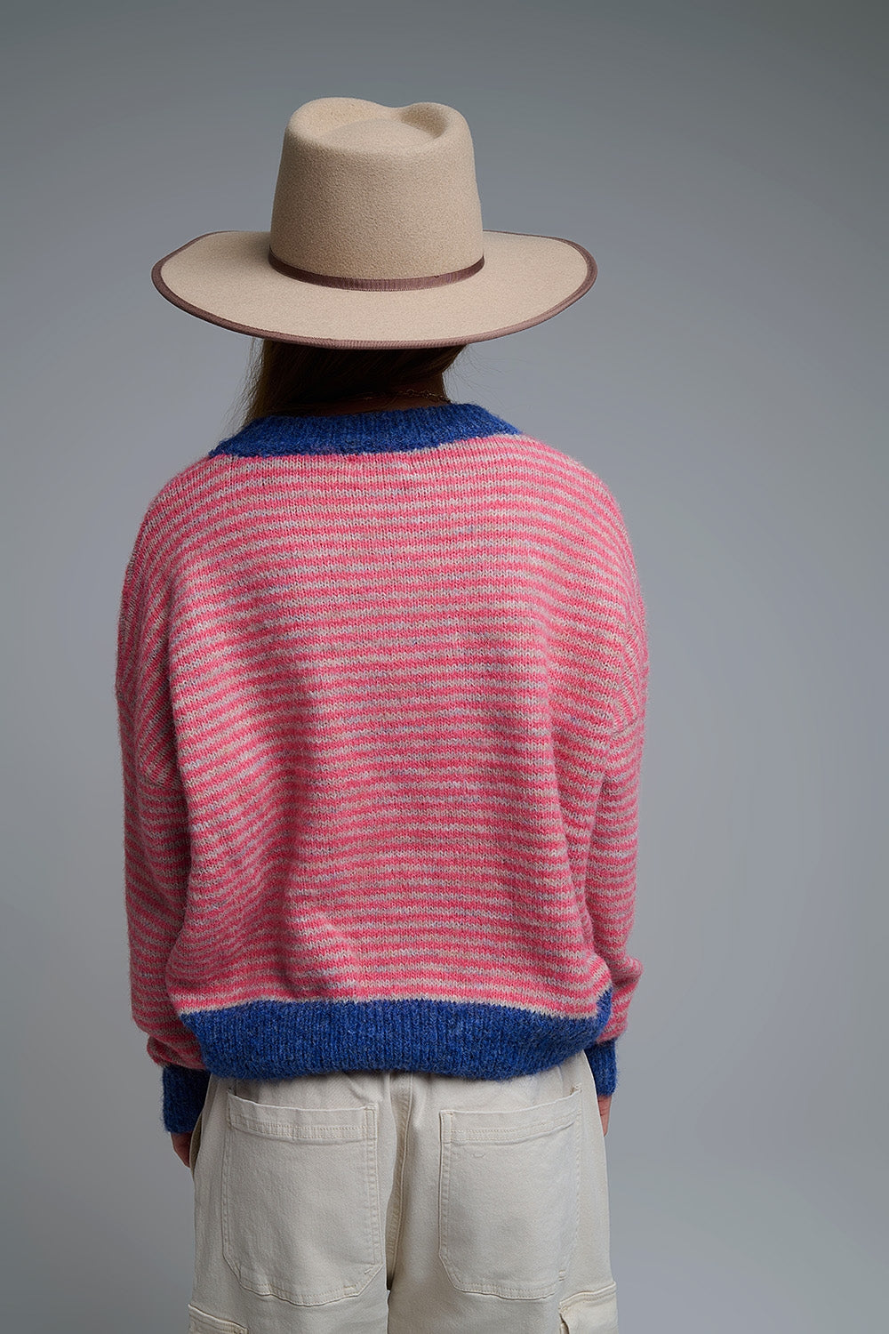 Maglione in maglia a righe vivaci con dettagli navy