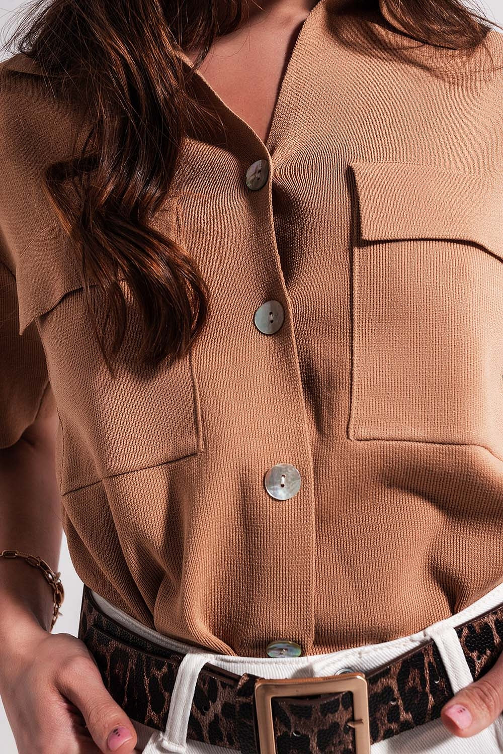 Maglione in maglia color cammello a maniche corte