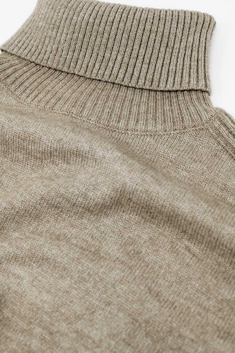 maglione largo beige con maniche a coste