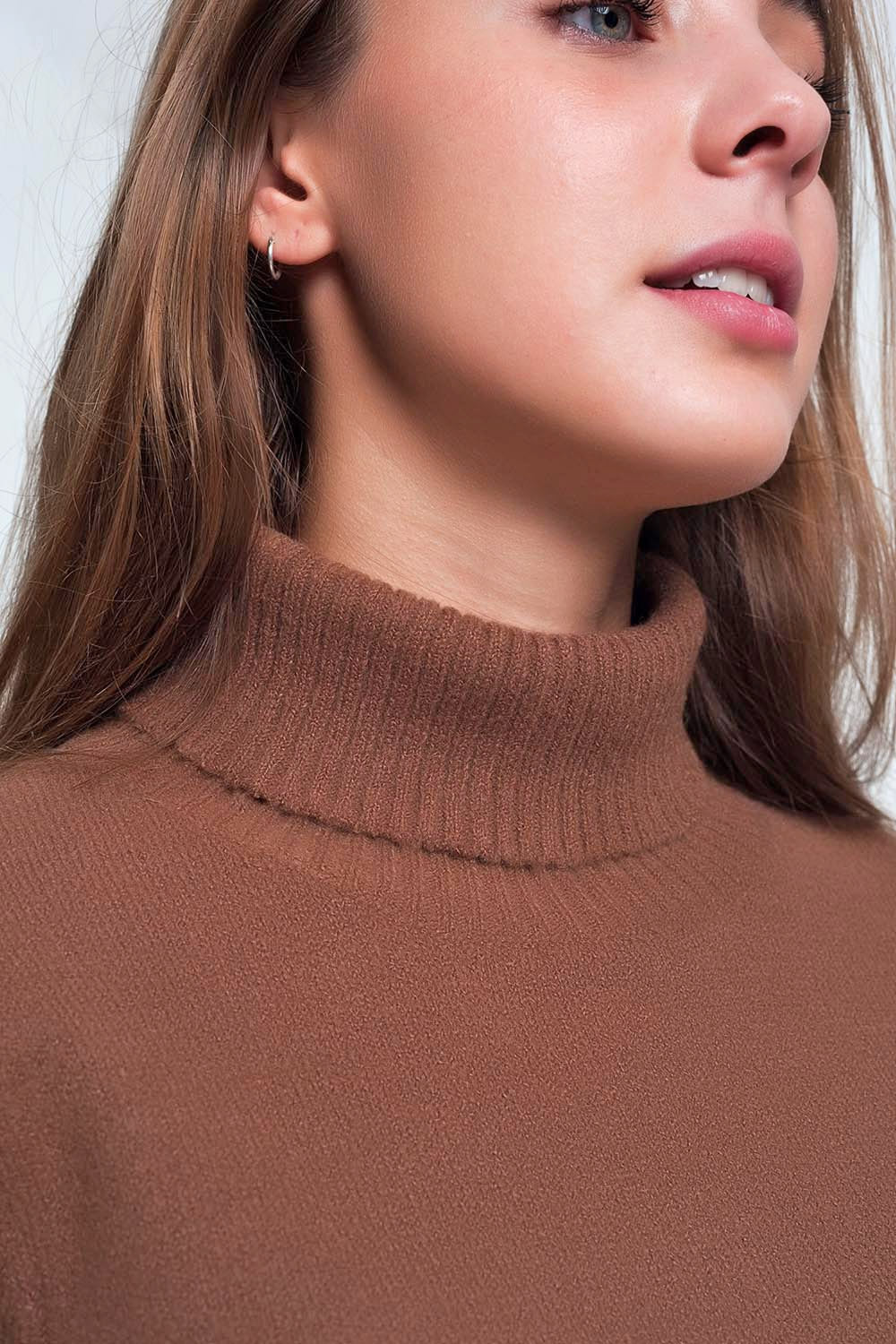 Maglione marrone con motivo a spina di pesce