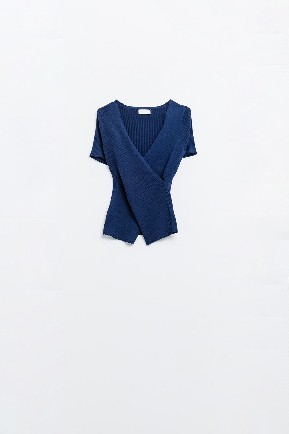 Maglione navy con incrocio sul davanti e scollo a V