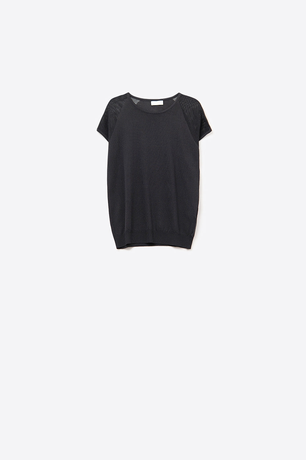 Q2 Maglione nero a maniche corte a coste con maglia sulle spalle