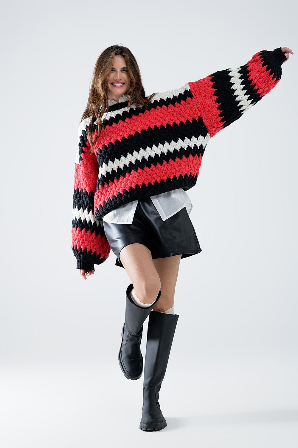 maglione oversize a righe zig zag rosse