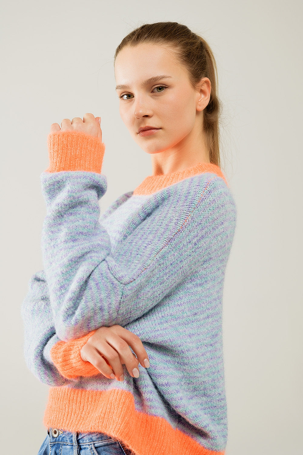 Maglione oversize in maglia blu chiaro/arancione