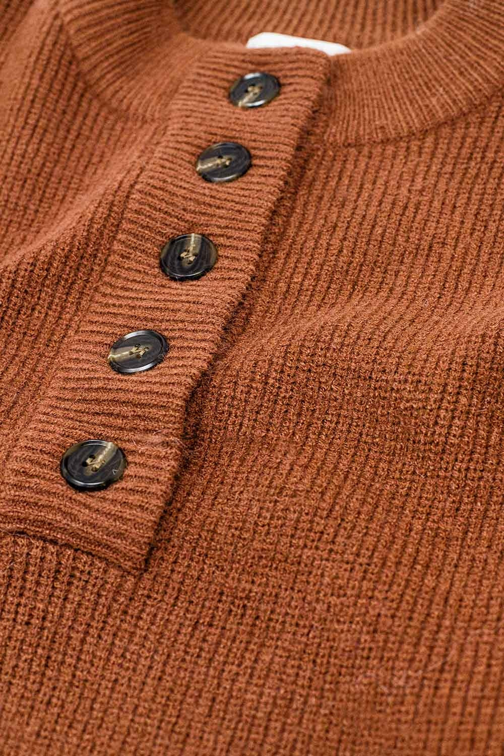 Maglione rilassato con mezzo bottone in cammello