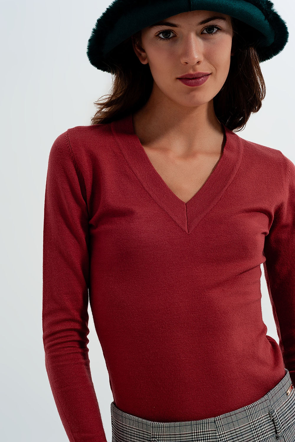 Maglione ruggine con scollo a V