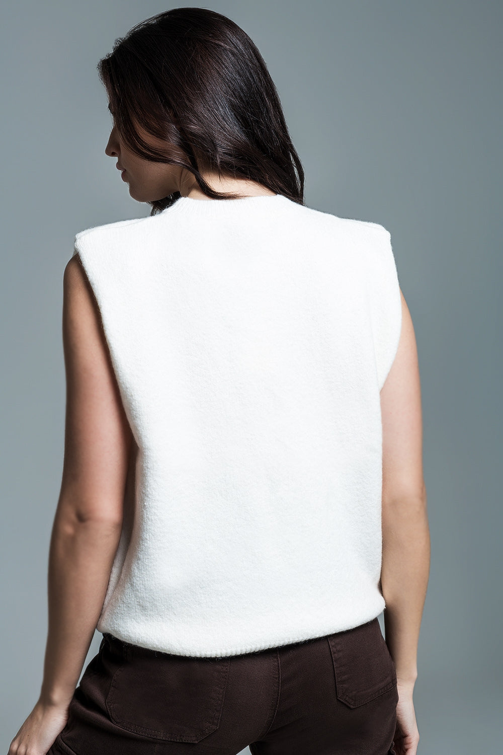 Maglione senza maniche bianco con cuori di paillettes argentate