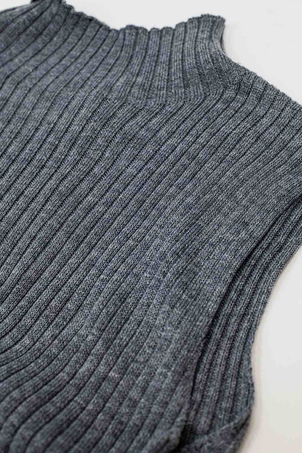 Maglione senza maniche in lana a maglia fine di colore grigio
