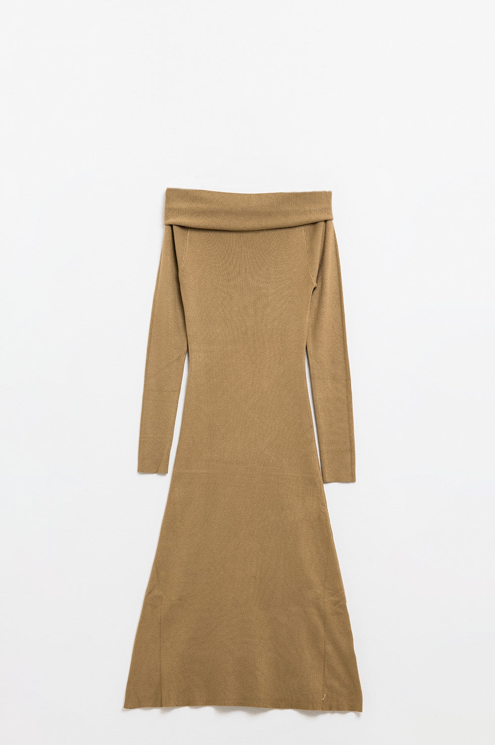 Q2 Maxi abito Bardot in maglia larga color cammello