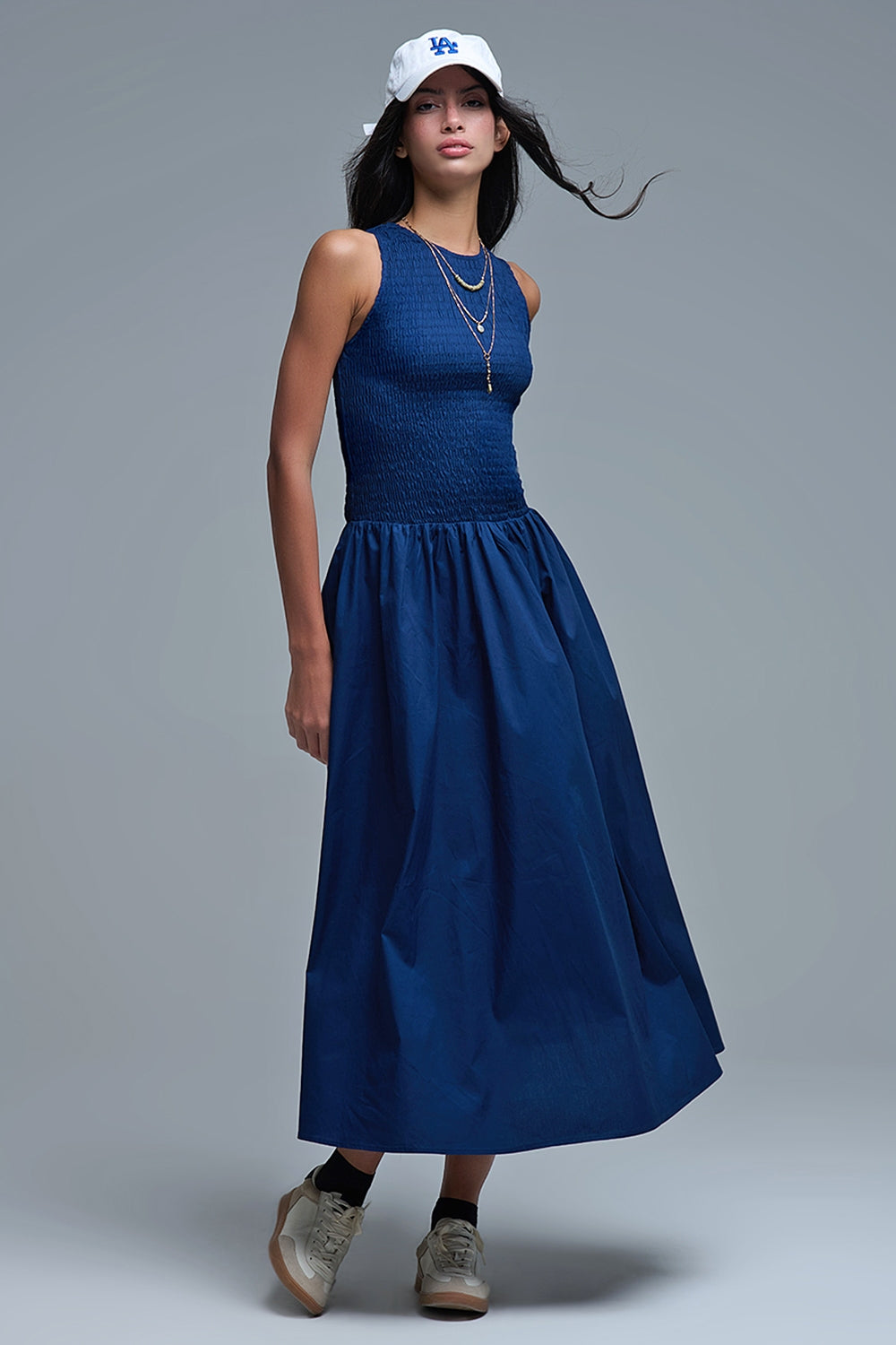 Maxi abito in popeline navy con dettaglio smocked