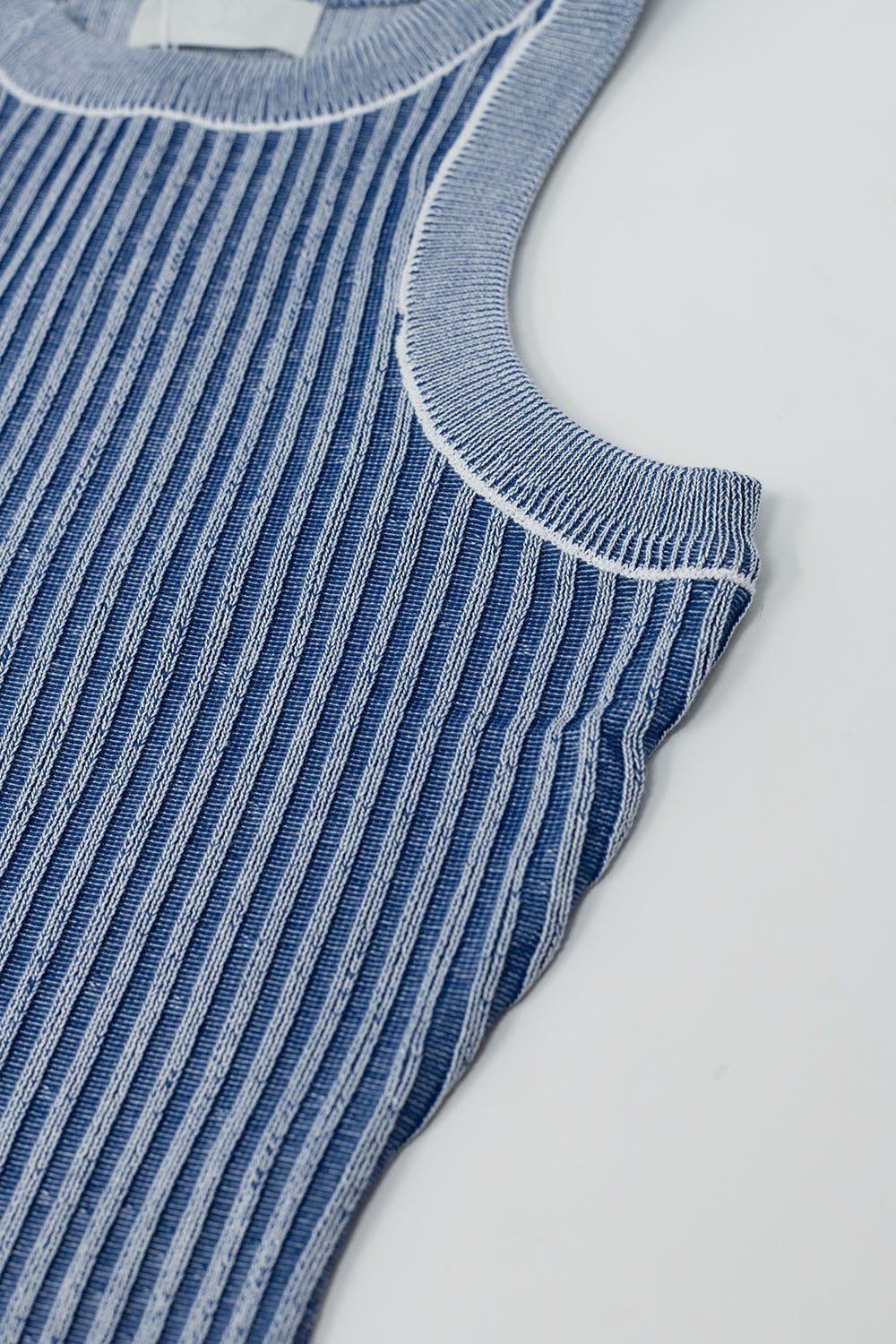 Maxi abito senza maniche a costine con aletta Bodycon in blu