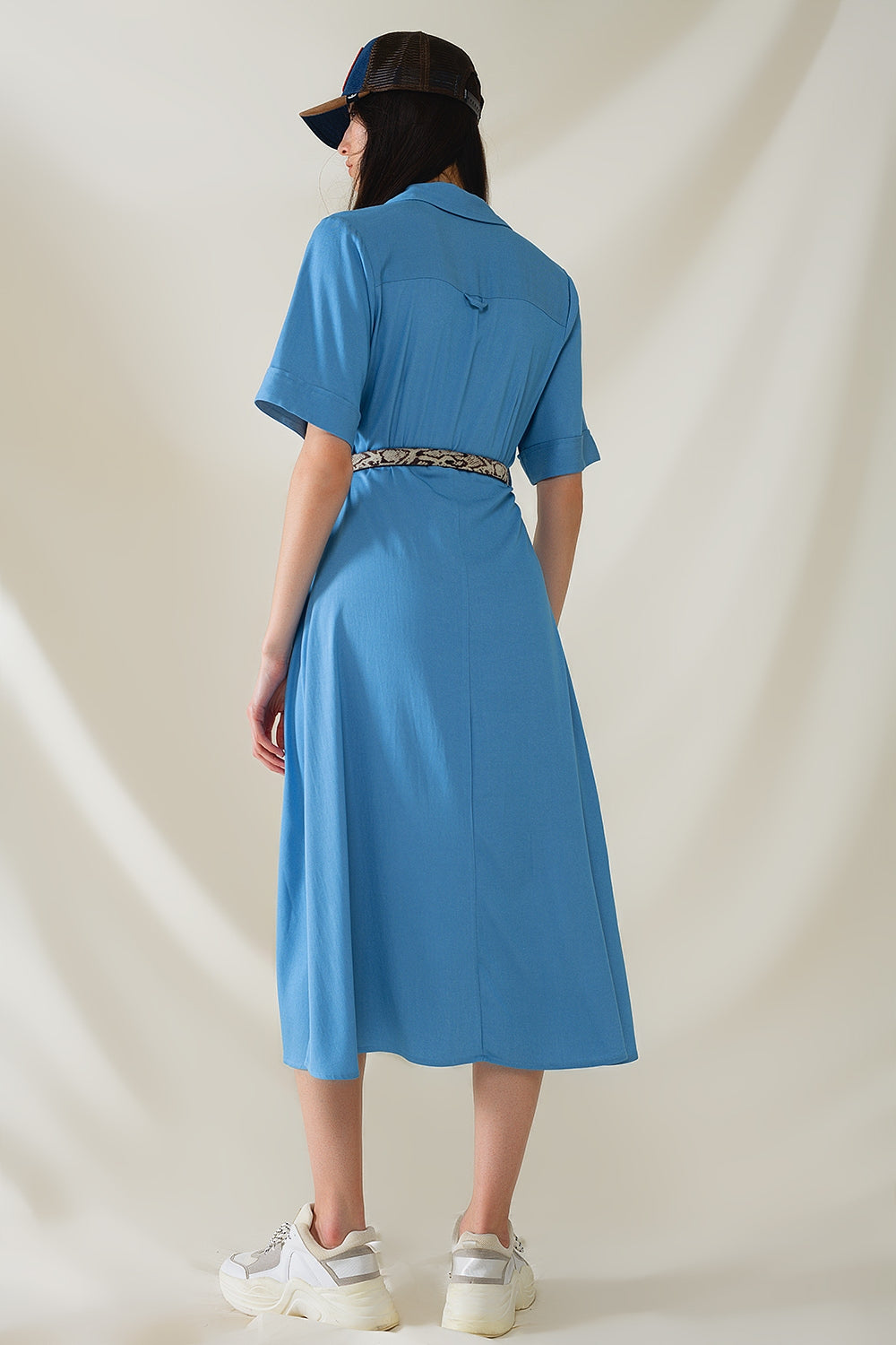 Maxi camicia blu con colletto a polo