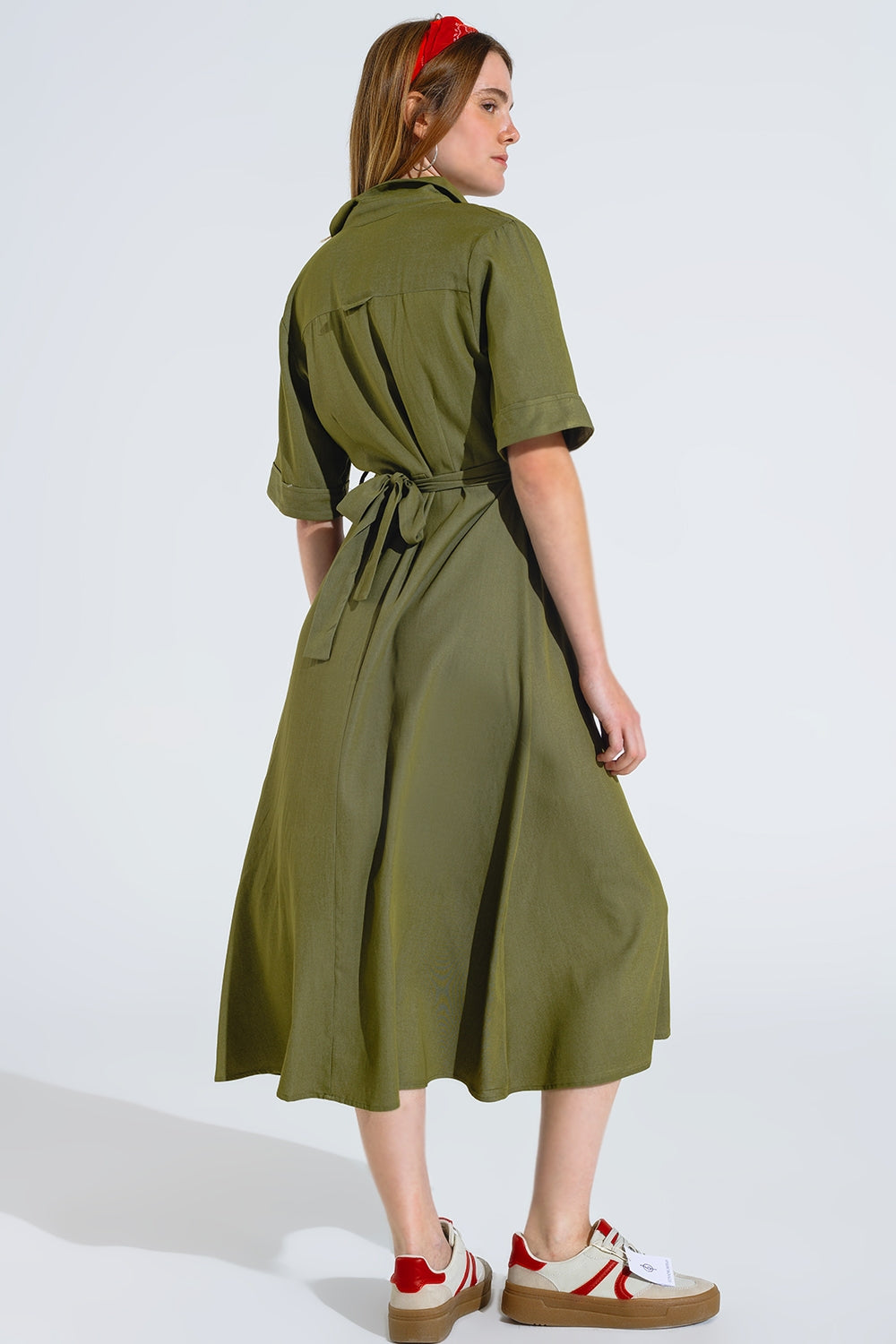 Maxi camicia verde con colletto a polo