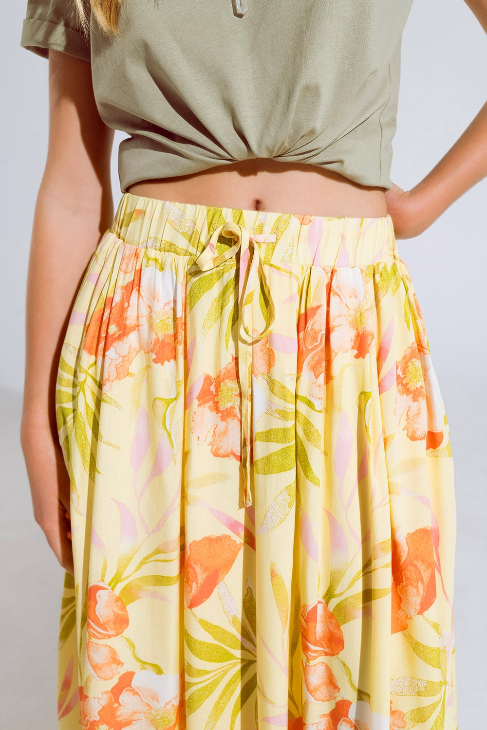 maxi gonna gialla con stampa tropicale