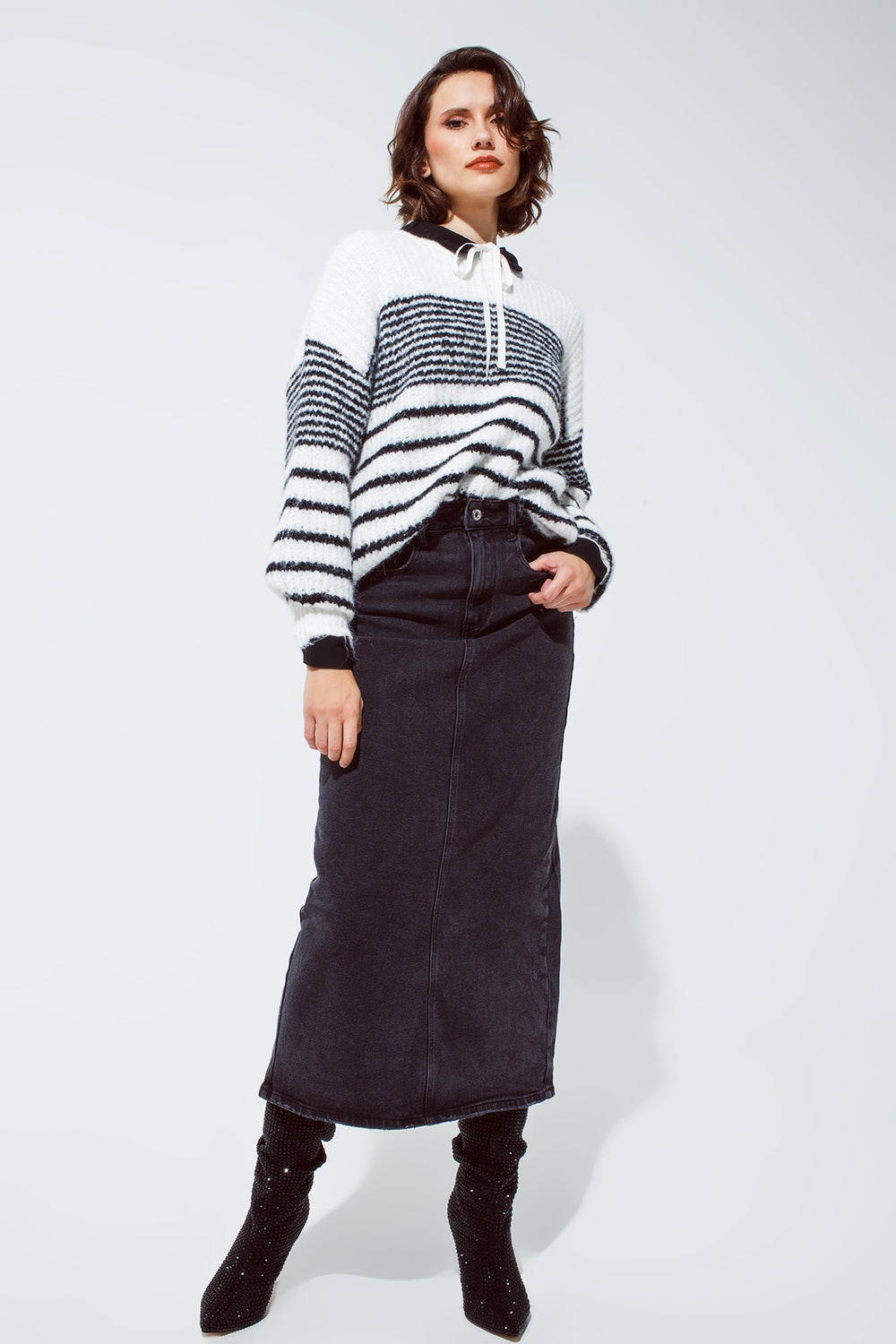 Maxi gonna in denim nero con spacco sul retro