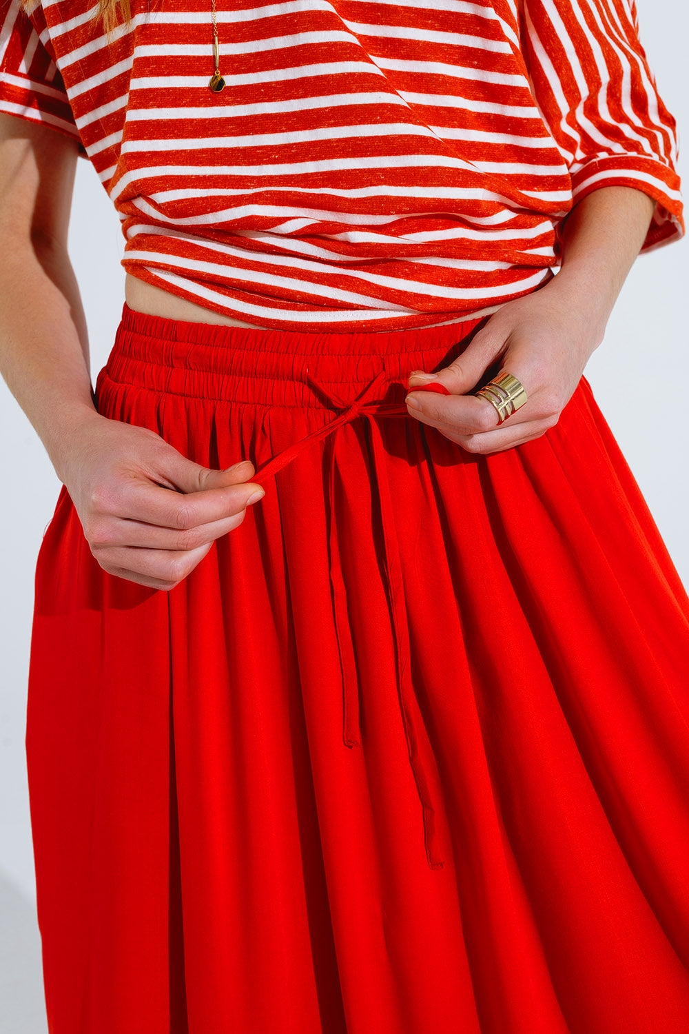 Maxi gonna in tessuto fluido rosso con elastico in vita