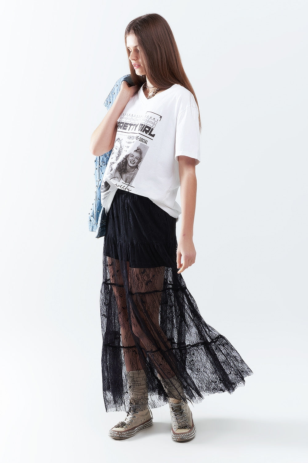 Maxi gonna nera in pizzo con stampa floreale