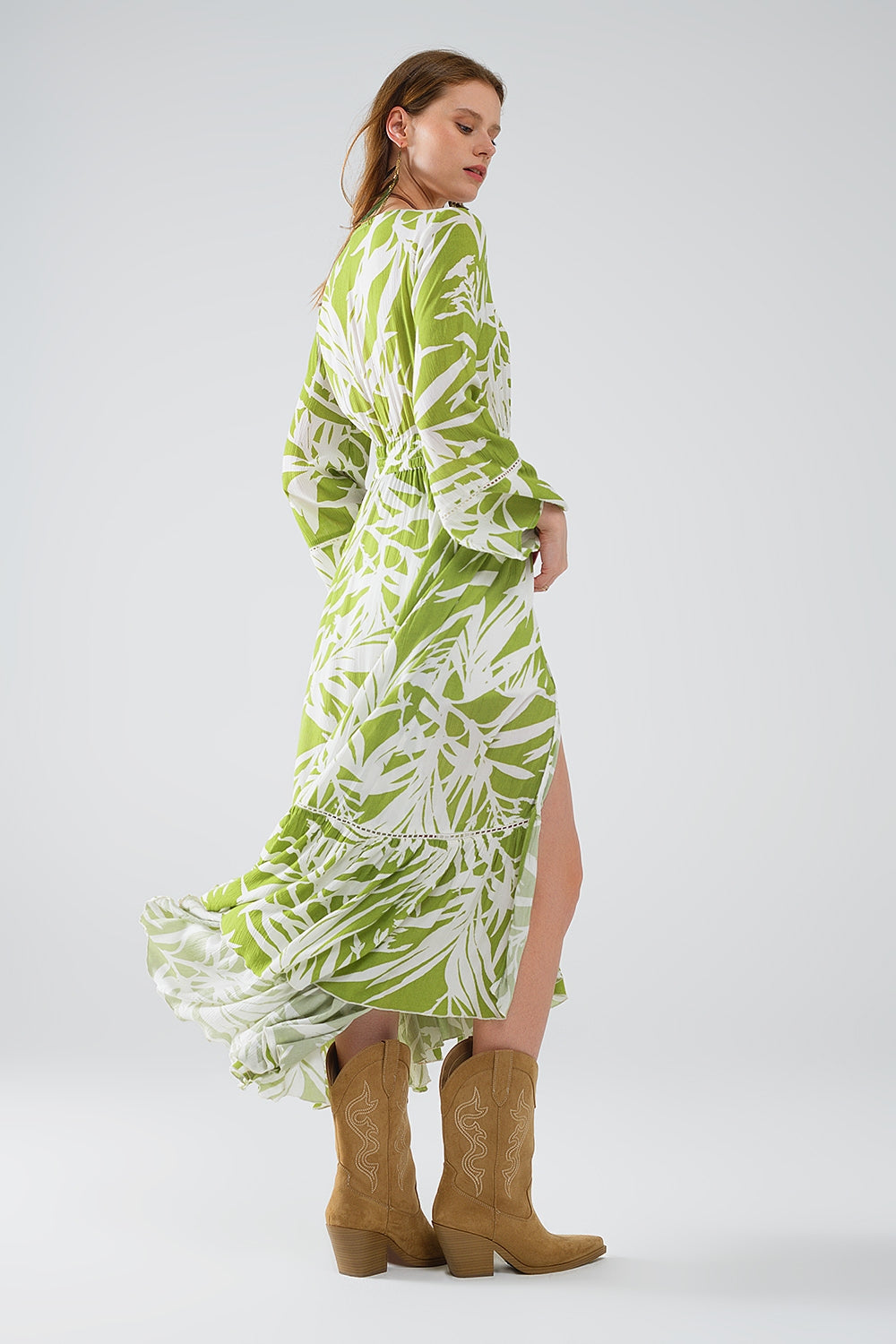 Maxi kimono verde con stampa di palme tropicali