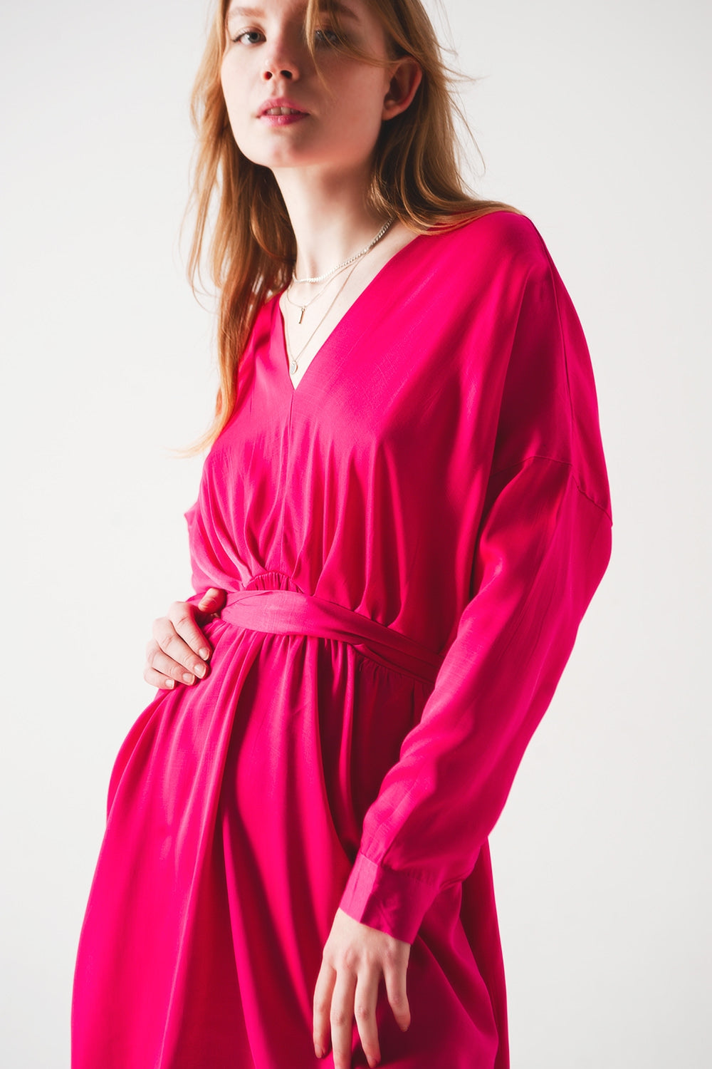 Mini vestito in raso rosso